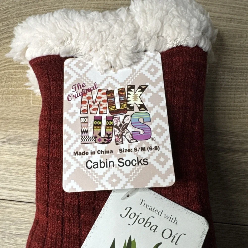 MUK LUKS Cabin Socks Red Grippy Sherpa Cozy Tall Slipper‎ Gift Giving Small 6-8